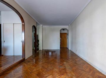 Departamento · 75m² · 4 Ambientes · Departamento Apto Crédito en Venta 4 Ambientes 1 Baño, 1 Toilette con Balcón Al Frente en Almagro