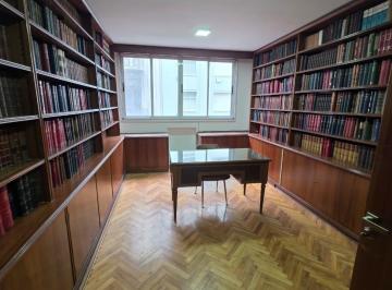 Departamento · 36m² · 1 Ambiente · Excelente Departamento/oficina Al Frente en 3° Piso con Kitchinette!