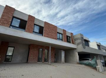 Departamento · 130m² · 4 Ambientes · 2 Cocheras · Vendo Duplex 3 Dorm. 3 Bños a Estrenar Manantiales 1 - Miradores de Manantiales