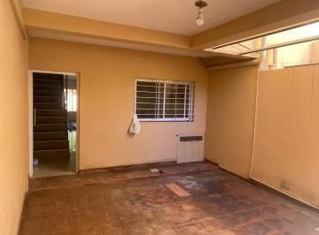 Casa · 80m² · 3 Dormitorios · 1 Cochera · Alquilo Duplex Zona Centro, 3 Dorm., con Pileta