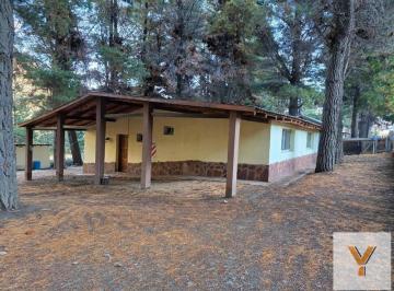Casa · 105m² · 3 Ambientes · 1 Cochera · Casa en Venta - 3 Dorm. 2 Baños - Esquel