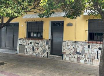 Casa · 159m² · 5 Ambientes · 1 Cochera · Se Vende Casa 4 Dorm B° Ameghino, V. m. C/escritura