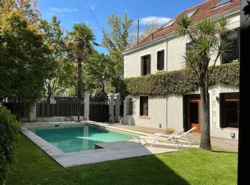 Casa · 480m² · 8 Ambientes · 4 Cocheras · Exclusiva Casa en Olivos