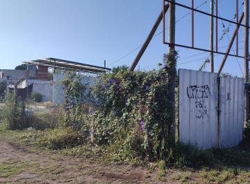 Terreno · 911m² · Alquiler de Lote con Construccion en Glew