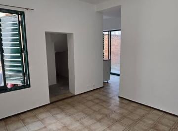 Departamento · 43m² · 2 Ambientes · Departamento de un Dormitorio con Patio Interno Se Alquila