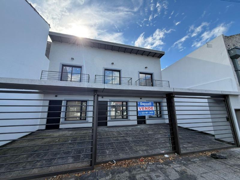 Triplex en venta. Moreno 4565. 3 ambientes. A estrenar. 119 mts2.