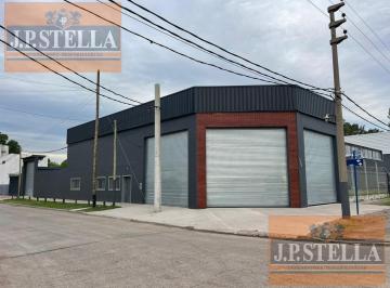 Local comercial · 249m² · 2 Cocheras · Local Comercial 250 m² en Esq C/ Estacionamiento - San Justo