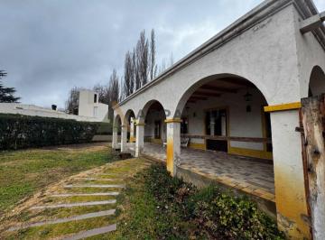 Casa de 4 ambientes, Plottier · Casa 2 Dorm - Finca del Nogal - Plottier