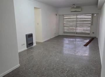 Departamento de 5 ambientes, La Matanza · Departamento 5 Ambientes con Balcón en Alquiler en Ramos Mejía