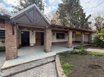 Casa · 188m² · 4 Ambientes · Casa Venta en Roldan Sobre Ruta 9 1600 de 3 Dorm. con Piscina