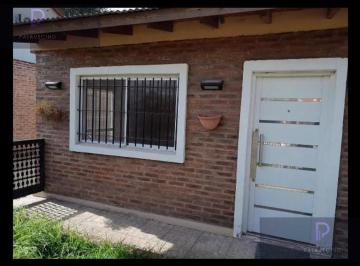 Casa · 96m² · 4 Ambientes · 1 Cochera · Venta Casa 4 Amb C Garage Parrilla Los Tilos Garin