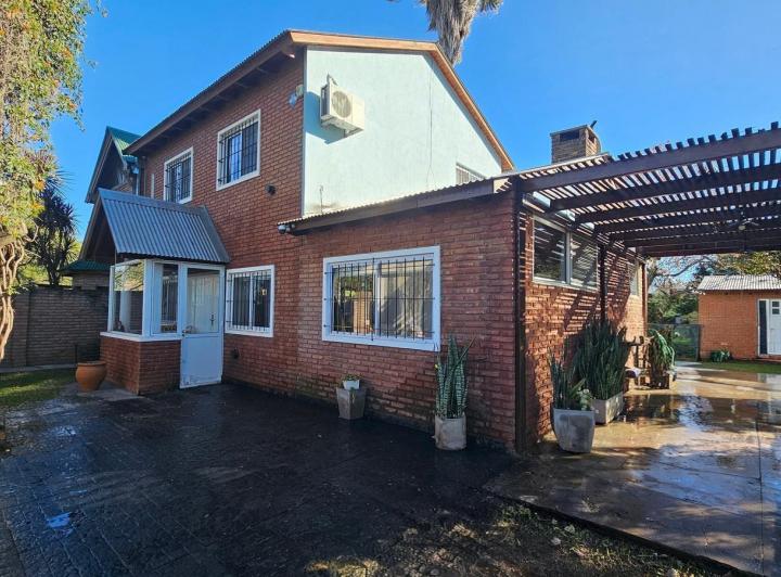 Casa · 152m² · 3 Dormitorios · 1 Cochera