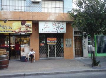 Local comercial , La Matanza · Ideal Inversión - Local Comercial 35 m² Aprox. con Toilette