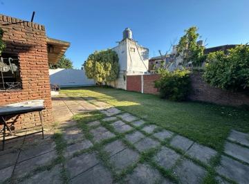 Casa de 6 ambientes, Morón · Casa 6 Ambientes con Pileta y Jardín en Venta en Morón