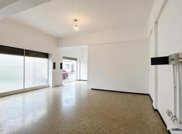 Local comercial · 60m² · Local en Alquiler Berazategui