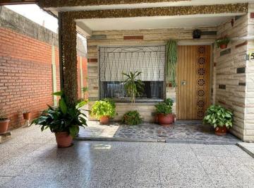 Casa · 120m² · 5 Ambientes · 1 Cochera · Casa en Venta en Villa Ballester 4 Ambientes