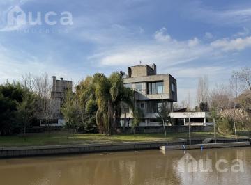 Casa · 329m² · 7 Ambientes · 2 Cocheras · Venta Oportunidad | Moderno Diseño Al Rio C/amarra | Jardin Nautico Escobar