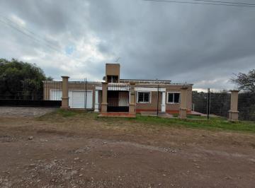 Casa · 256m² · 10 Ambientes · 2 Cocheras · Venta Casa Mendiolaza con Pileta