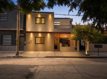Casa · 290m² · 4 Ambientes · Venta Casa Multifamiliar Aldo Bonzi