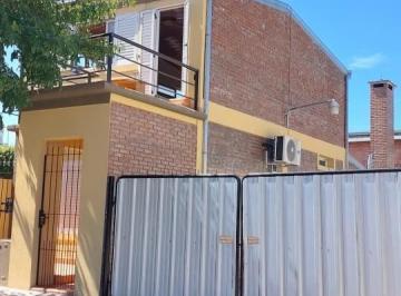 Casa · 240m² · 4 Ambientes · 2 Cocheras · Casa en Venta - 2 Dorm. 2 Baños - Cochera - 330 m² - Chivilcoy