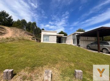 Casa · 131m² · 5 Ambientes · 2 Cocheras · Casa en Venta - 3 Dorm. 3 Baños - 1.035 m² - Pinamar