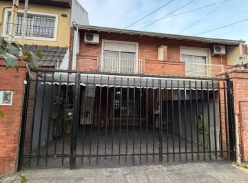 PH · 97m² · 4 Ambientes · 1 Cochera · PH de 3 Dorm., Cochera, Patio y Jardin