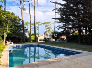 Casa · 1098m² · 4 Ambientes · 1 Cochera · Casa en Punta del Este, San Rafael