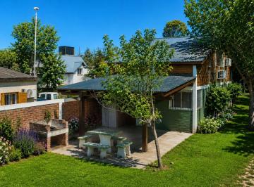 Casa · 145m² · 8 Ambientes · 4 Cocheras · Se Vende Complejo 4 Cabañas Sta Rosa D Calamuchita