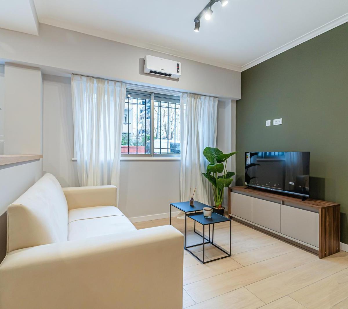 Descubra este encantador departamento de 2 ambientes ubicado en la prestigiosa zona de Güemes
