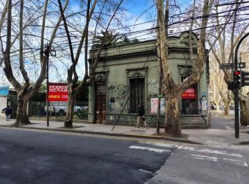 Casa de 6 ambientes, General San Martín · Excepcional Esquina en Venta en Pleno Centro de San Martín