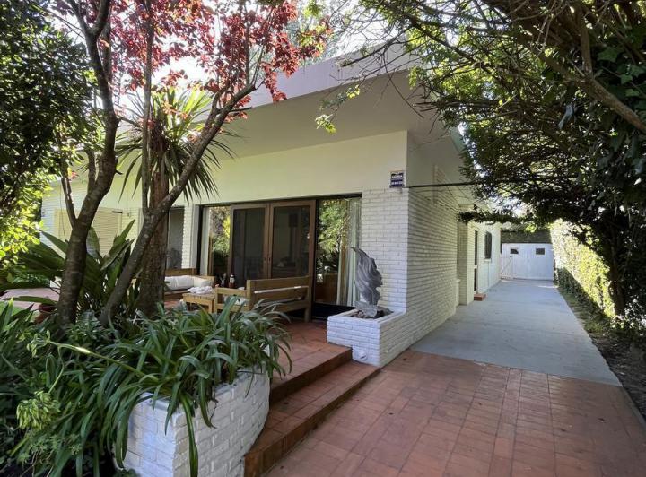 Casa · 700m² · 5 Ambientes