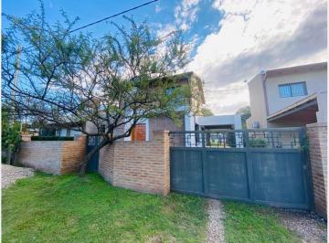 Casa · 130m² · 5 Ambientes · 1 Cochera · Casa en Villa La Bolsa