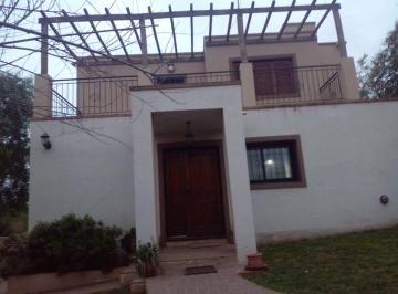 Casa · 300m² · 5 Ambientes · 1 Cochera · Casa en Villa La Bolsa