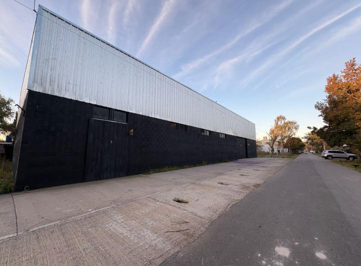 Bodega-Galpón · 650m²