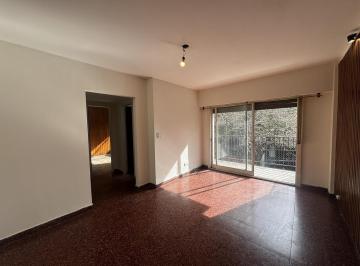 Departamento · 55m² · 3 Ambientes · Departamento de 3 Ambientes en Alquiler en Caballito con Balcón Al Frente y Lavadero Independiente