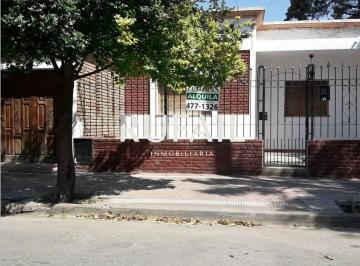 Casa · 116m² · 4 Ambientes · 2 Cocheras · Casa en Venta de 2 Dorm. Patio. Garage 2 Vehículos. B Pueyrredon