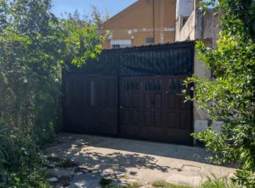Casa de 3 ambientes, Lanús · Casa en Venta C/ Cochera en Gerli
