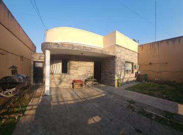 Casa · 185m² · 4 Ambientes · 1 Cochera · Venta Casa Multifamiliar Lote Propio Villa Lugano