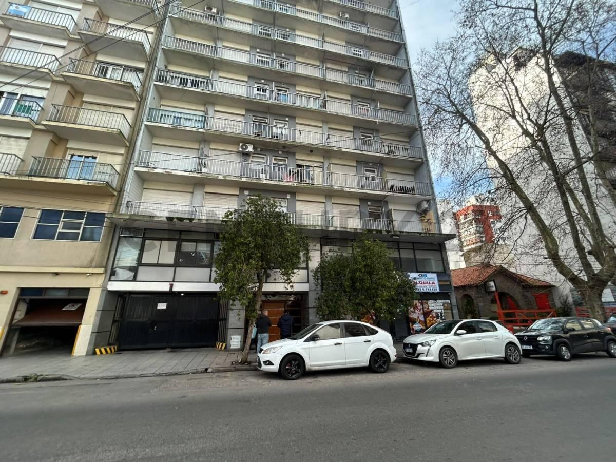 Departamento 2 amb con dependencia reciclado, 61m² — Terminal Vieja