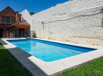 Casa · 260m² · 6 Ambientes · 1 Cochera · Venta - Villa Urquiza - 5 Ambientes - Jardin - Piscina
