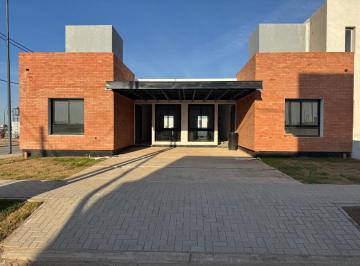 Casa · 80m² · 3 Ambientes · 1 Cochera · Venta Duplex 2 Dorm. a Estrenar en Pampas de Manantiales