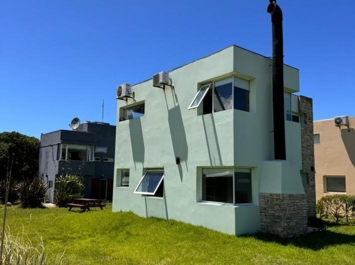 Casa · 35m² · 2 Ambientes · 1 Cochera