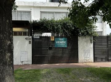 Casa · 52m² · 2 Dormitorios · 1 Cochera · Casa Tipo Duplex de 2 Dorm. Jardin y Cochera en La Florida Rosario