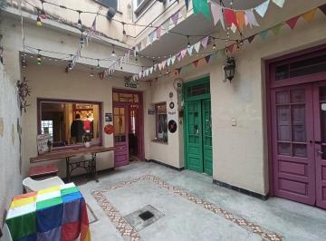 Local comercial · 113m² · 5 Ambientes · Güemes: Paseo Comercial en Calle Belgrano (5 Locales)