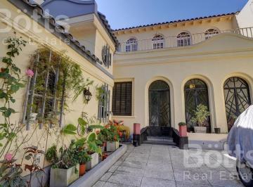 Casa · 163m² · 4 Ambientes · 1 Cochera · Venta Casa 4 Ambientes, Lumionsa y con Gran Potencial en Villa del Parque