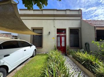 Casa · 120m² · 3 Ambientes · 1 Cochera · Casa - San Fernando - Venta - Retasada