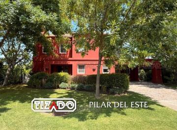 Casa · 217m² · 4 Ambientes · 2 Cocheras · Casa 4 Amb en Venta en Los Jazmines Pilar del Este