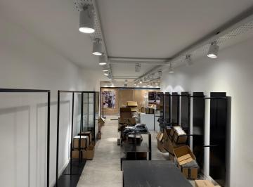 Local comercial · 6 Ambientes · Local en Centro, España 700