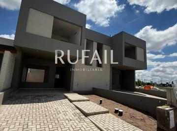 Casa · 125m² · 4 Ambientes · 1 Cochera · Duplex a Estrenar de 3 Dorm.. Rincones de Manantiales.