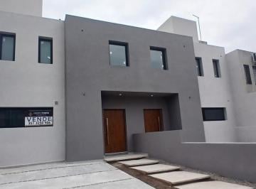 PH · 132m² · 3 Ambientes · 2 Cocheras · Duplex en Venta - Nuevo Urca